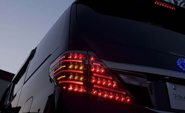 ヴェルファイア20系用ジュエルLEDテール VALENTI(ヴァレンティ