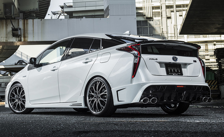 プリウス50系前期用リアアンダー エクスクルーシブゼウス(GLMRS LINE