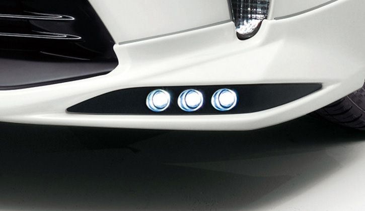 プリウスα40系前期用フロントスポイラー TRDエアロ｜PRIUSα Online