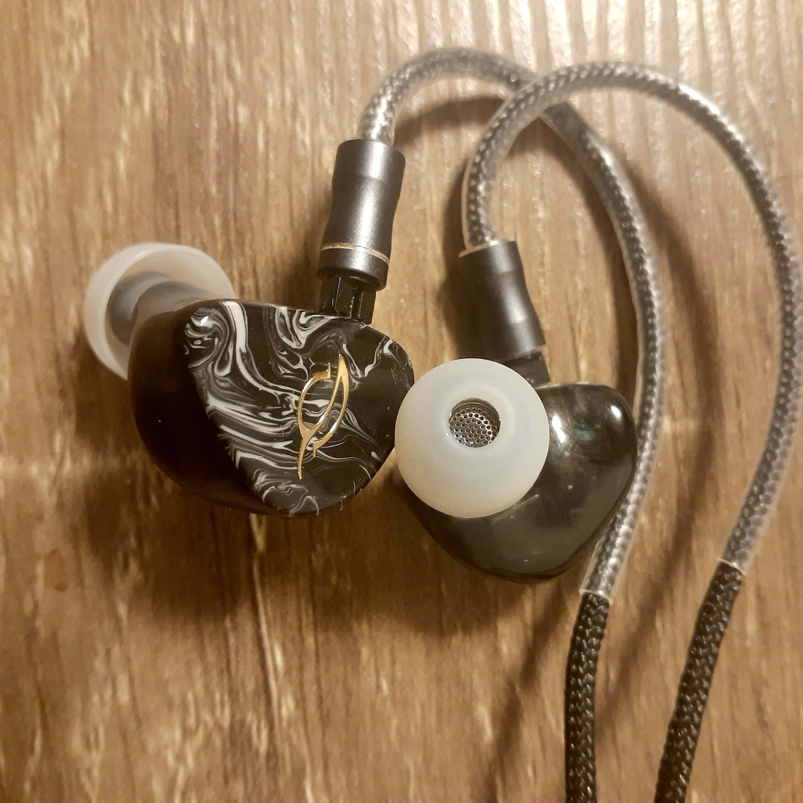 中華イヤホン SeeAudio Bravery レビュー - audio-sound@premium