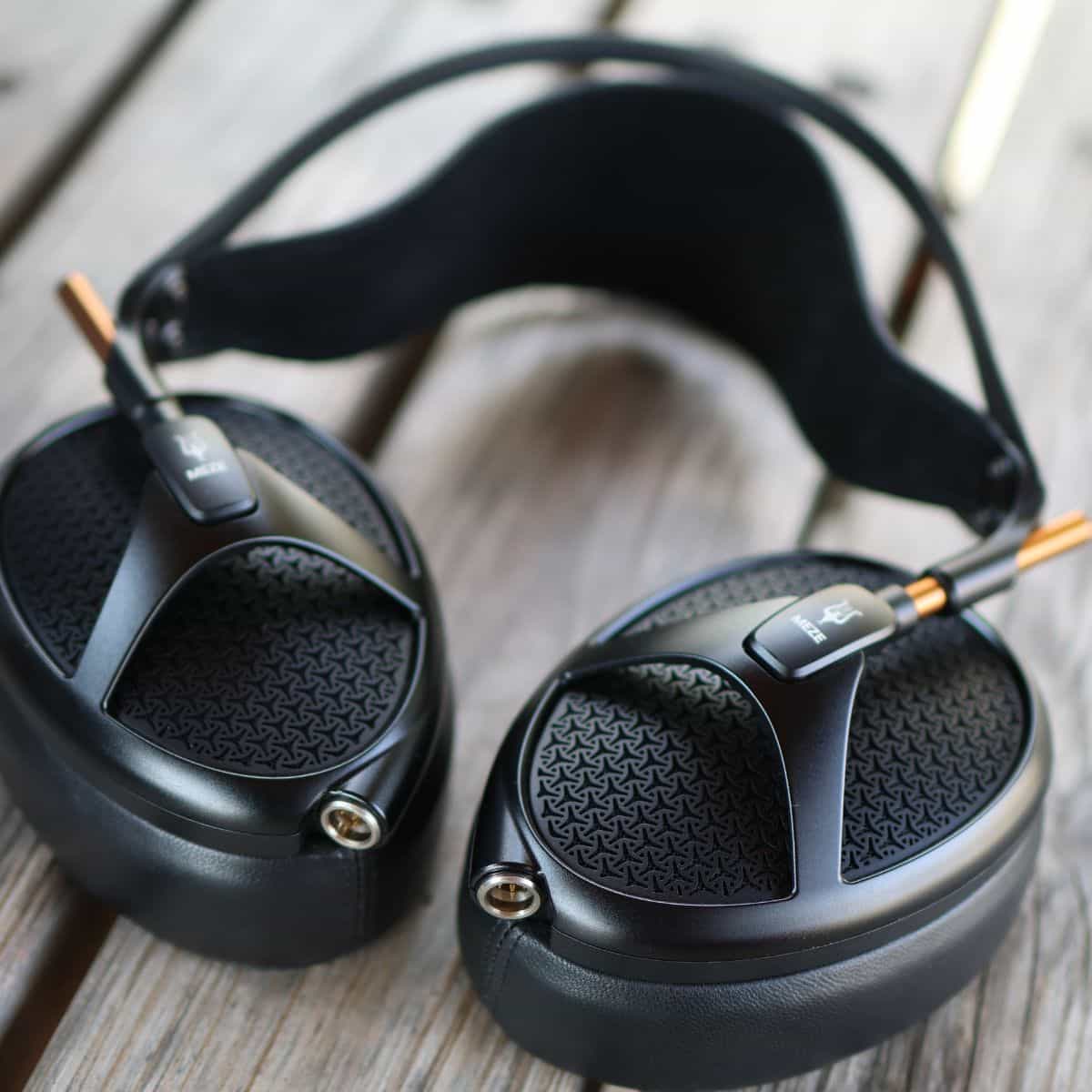 ハイエンドヘッドホン MEZE Audio EMPYREAN レビュー】平面駆動型が