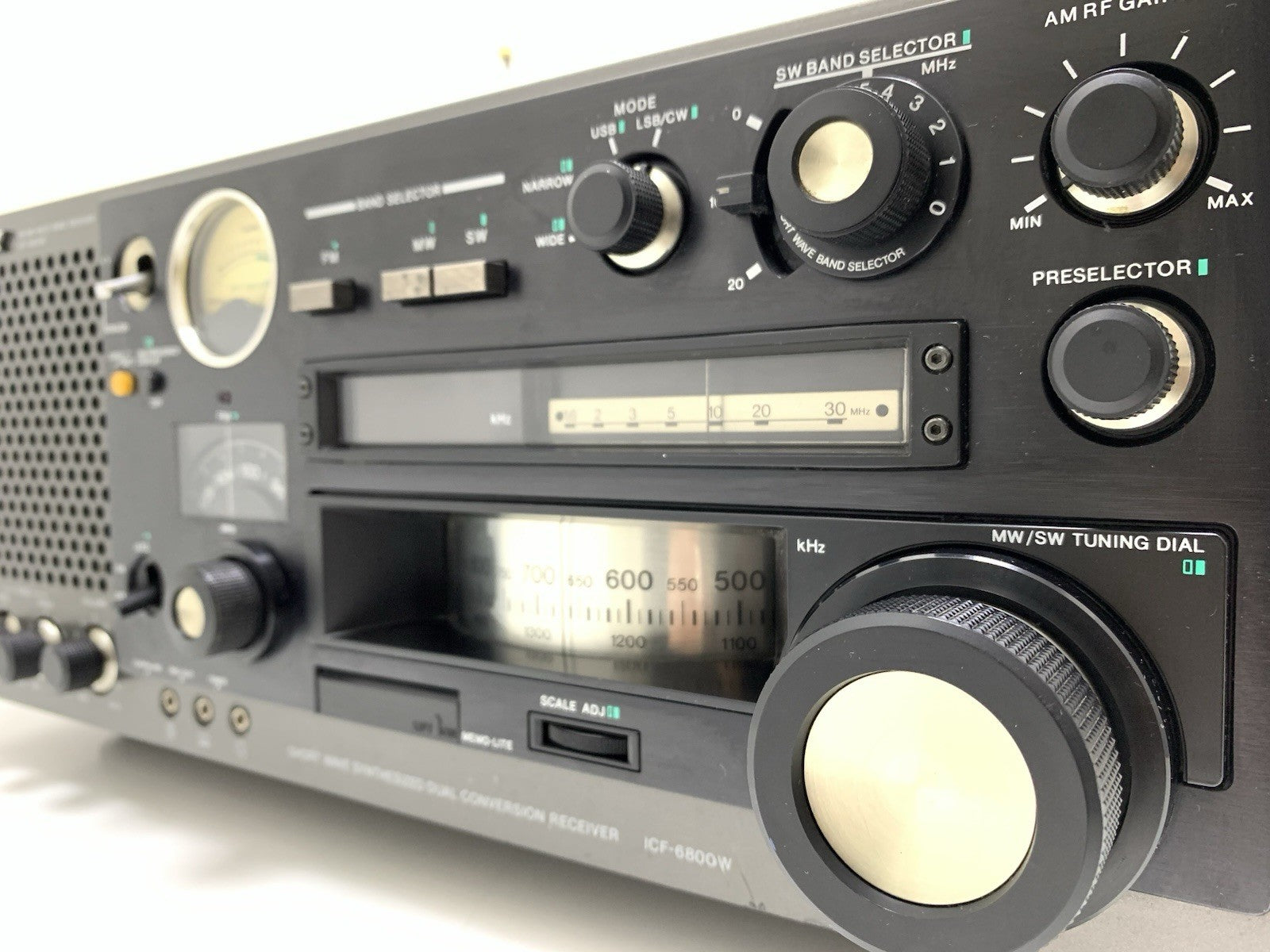 Sony ICF 6800W World Band Receiver Radio Multiband Vintage