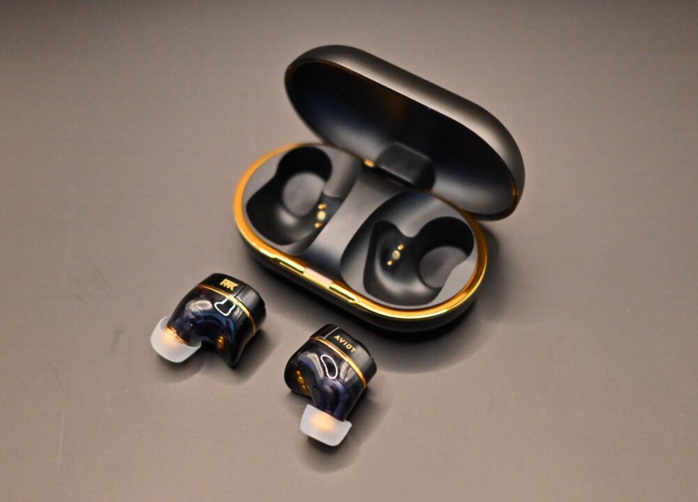 ピヤホン7 AVIOT TE-ZX1-PNK レビュー。ワイヤレスイヤホンの完成形！