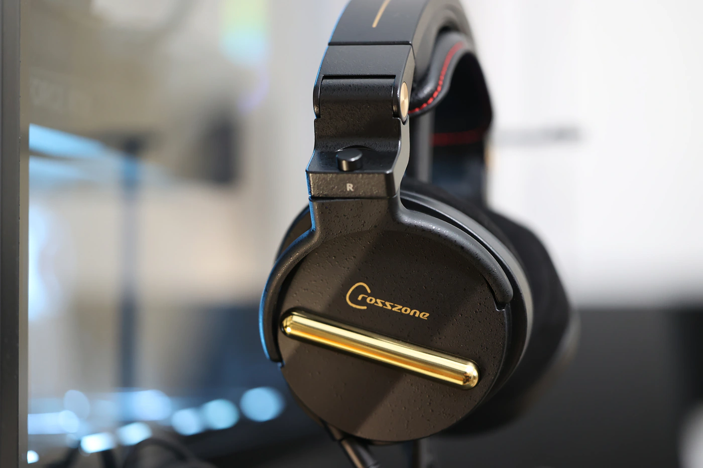 Crosszone CZ-10 Enhanced HIFI Headphones - Atmospheric Sonic Field