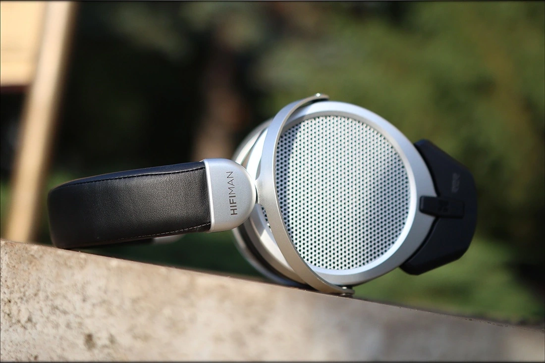 HIFIMAN Deva Pro Stealth - R2R, LDAC, Bass & Fun — Audiophile Heaven