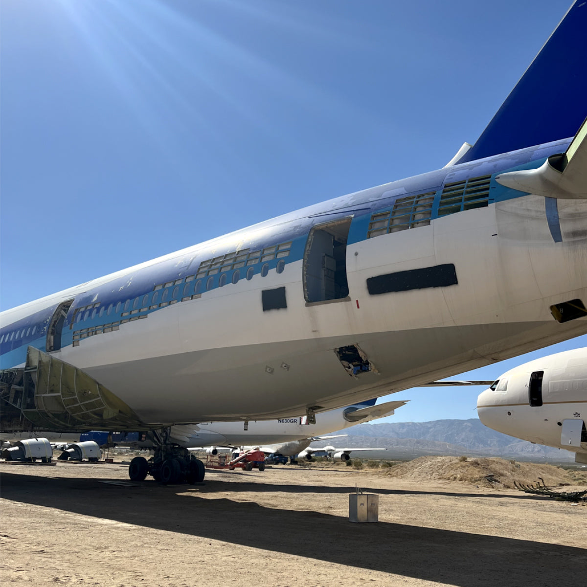 ANA's JA708A Boeing 777: Skyborne Chronicle & Aviationtag Keychain