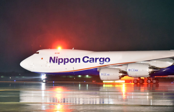 NCA、全便が運航停止 747-8Fの整備記録不備、安全確認1週間