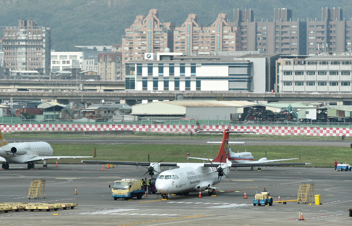 トランスアジア航空のATR72墜落 31人死亡