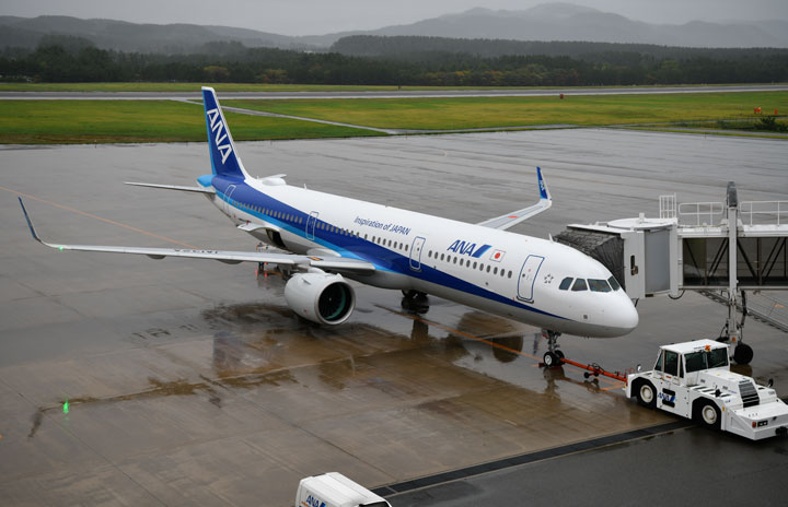 国内線普通席も電源コンセント完備 特集・ANA A321neoに乗ってみた