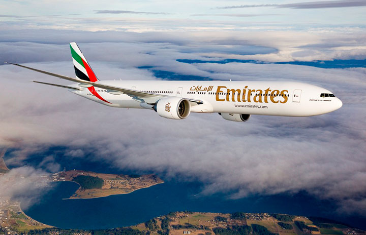 ボーイング、エミレーツ航空に100機目の777-300ER納入