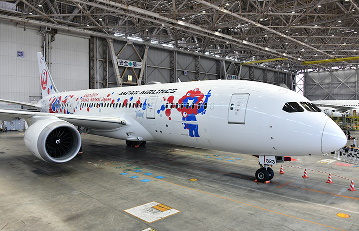 JAL、ミャクミャクJET 2号機お披露目 国際線787、鳥取社長「私も乗りたい」