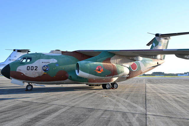 入間基地、C-1試作2号機に「フェニックス」特別塗装 24年度で退役