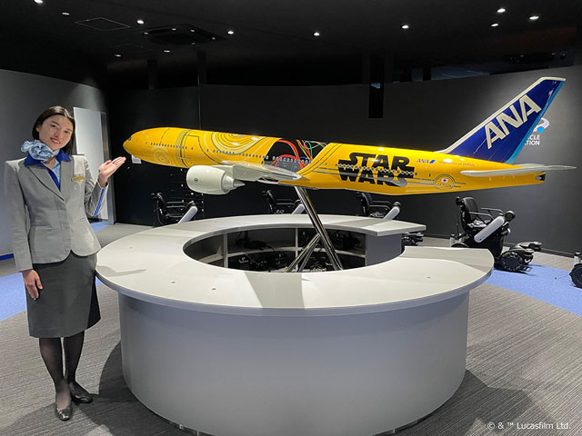 ANA、C-3POジェット大型模型を訓練施設ABBに展示 全長3メートル