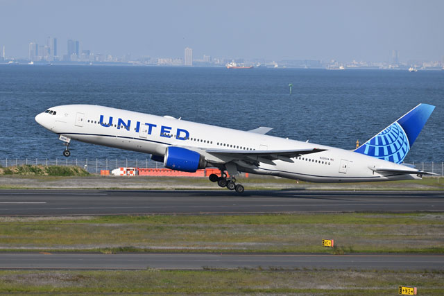 777、ユナイテッド航空へ世界初納入30周年 初号機は現役