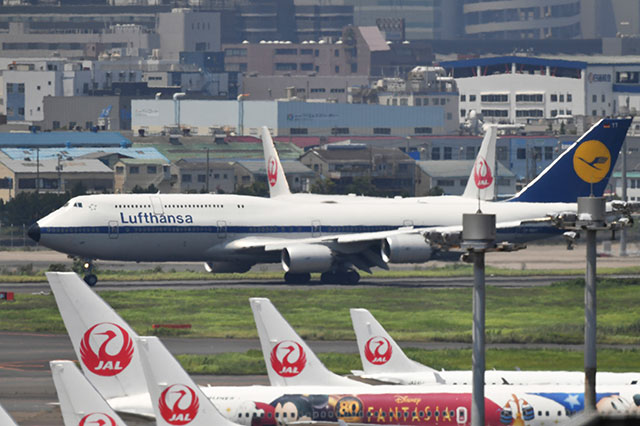 ルフトハンザ、レトロ塗装747-8が羽田飛来 再開後初、1年4カ月ぶり