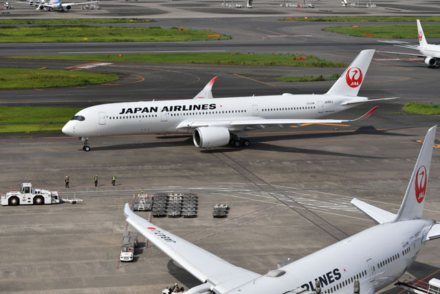 JAL、10機目のA350就航 初便の那覇行きファーストクラス満席