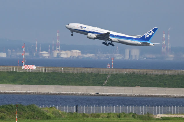 ANA、国内線777新仕様機の運航再開 PWエンジン搭載機