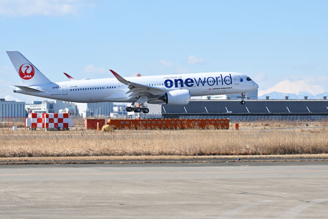 JALのA350、初のワンワールド塗装機が羽田到着 2/21那覇行きが初便