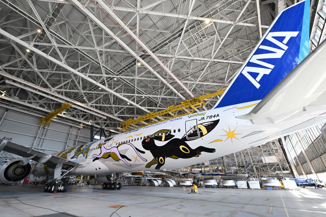 ANA、ポケモン「イーブイジェット」披露 8/31から国際線、777-300ERで5年間