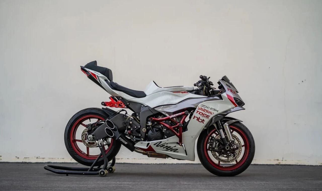 ZX-6R (24) デザインが美しい IMPAKTECH製 スタントケージ｜AxxL