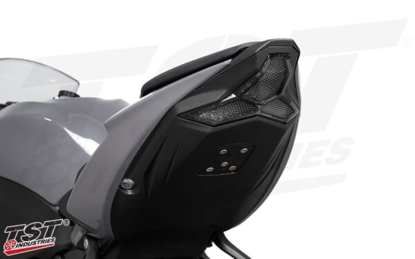 TST Industries ZX-6R (19-)ウィンカー内蔵LEDテールライト｜AxxL