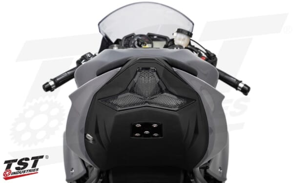TST Industries ZX-25R ウィンカー内蔵LEDテールライト｜AxxL
