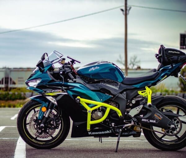 ZX-6R(09-23) 倒れても傷つかないスタントケージ｜AxxL