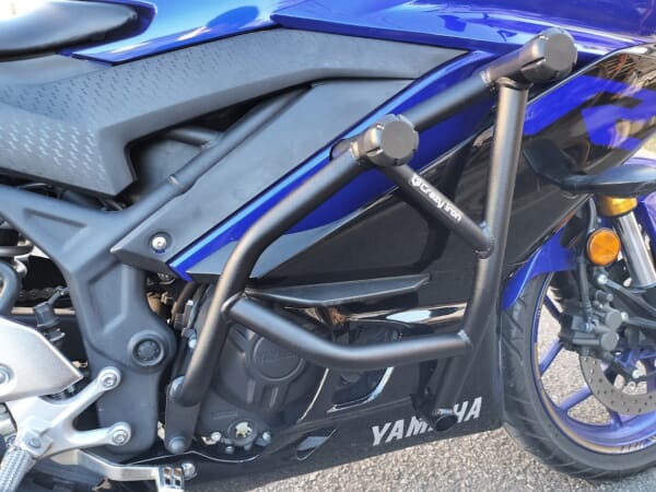 YZF-R25 / R3 (19-) 倒れても傷つかないスタントケージ｜AxxL
