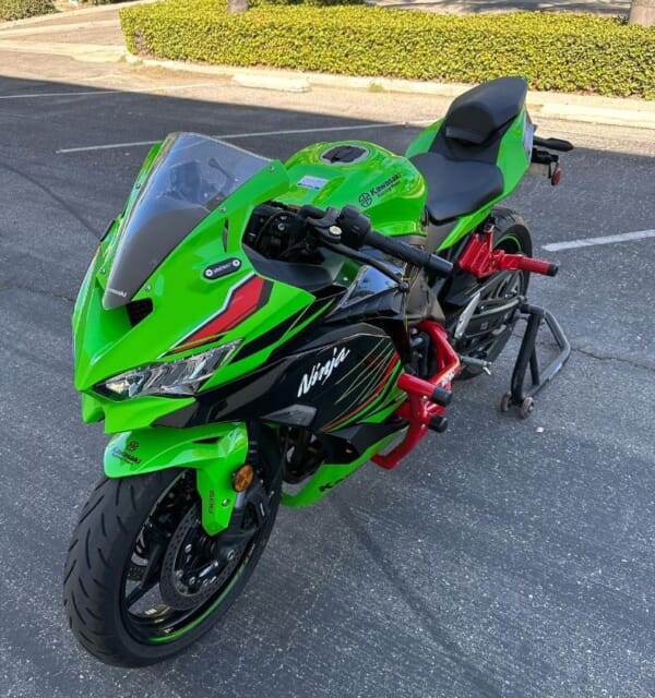 ZX4R デザインが美しい IMPAKTECH製 スタントケージ｜AxxL