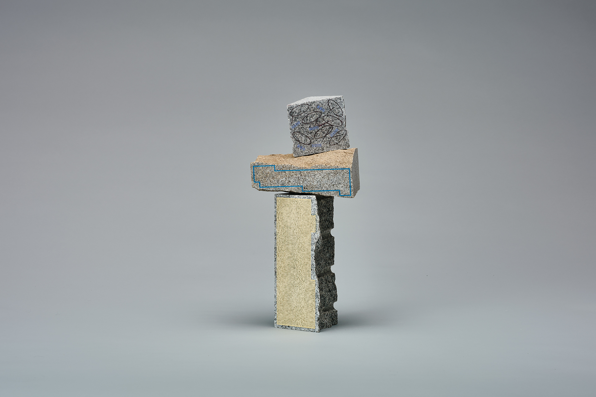 庵治石の端材に意図を重ねる AJI PROJECT「READY MADE＋」展開催中