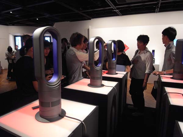 扇風機の次はこれ「dyson hot + cool AM04 ファンヒーター」 | AXIS
