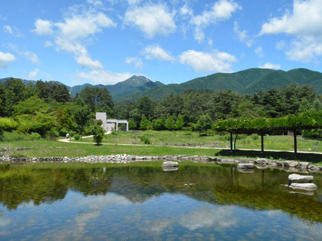 水辺の休憩所｜施設情報・園内マップ｜国営アルプスあづみの公園 堀金