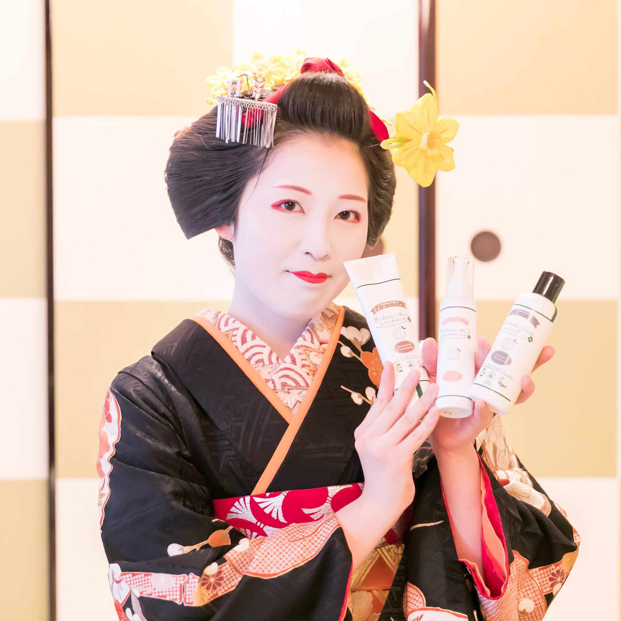 ボタニカルテテ / 天然素材で髪を潤し、頭皮を優しく洗うオーガニック