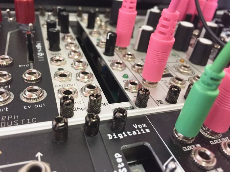 時間短縮！便利なユーロラックモジュラー専用スクリュー！Befaco