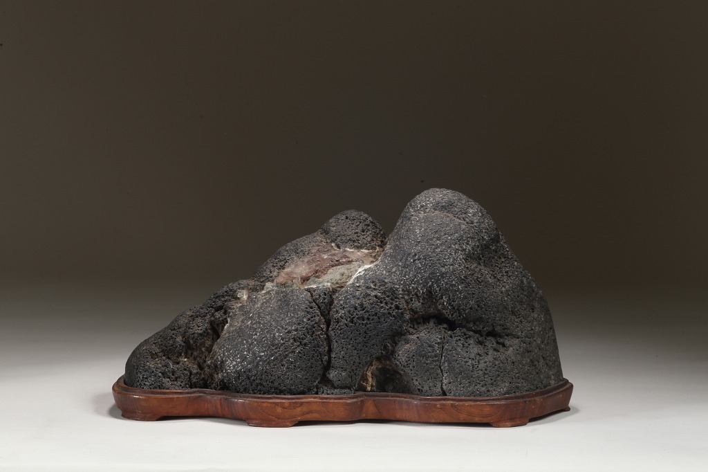 八瀬巣立真黒紅流し入山型石 | 雨竹亭オンラインショップ