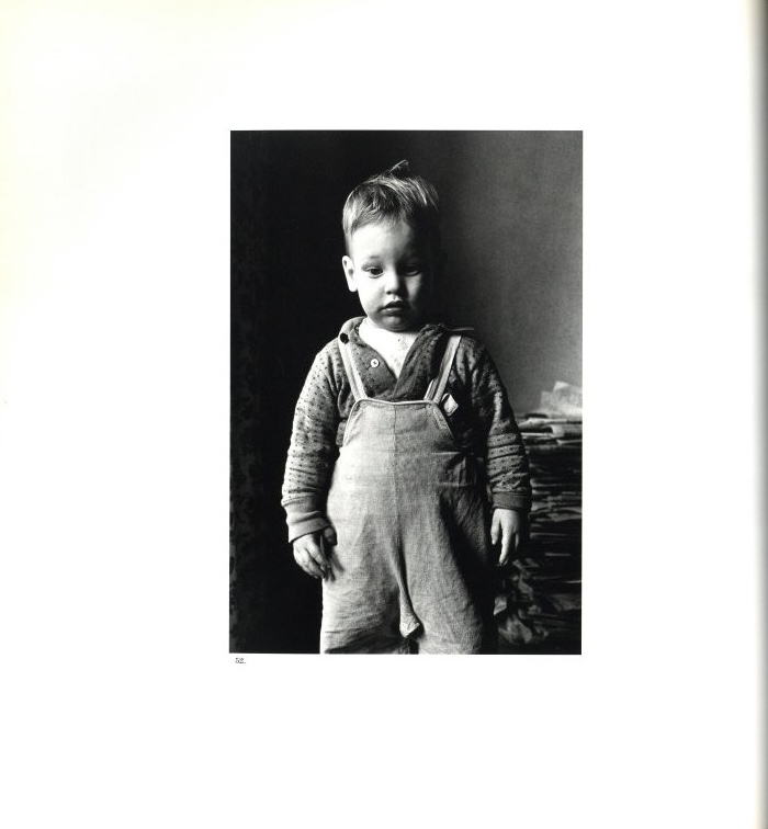 fAMilY / Photo: Lee Friedlander Foreword: Maria Friedlander