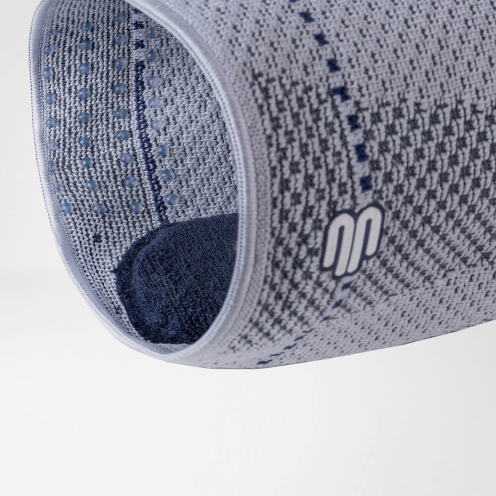 Patella Knee Brace | GenuTrain P3 | Bauerfeind