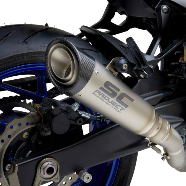 17-20-suzuki-gsxs-750-sc-