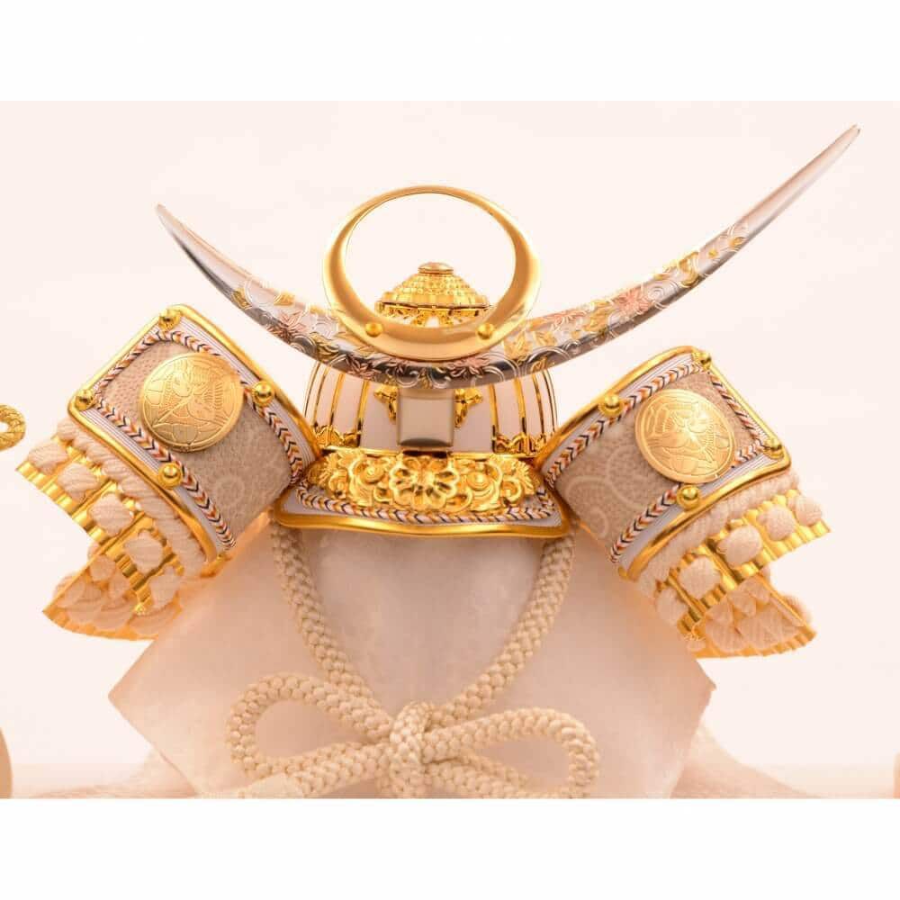 五月人形】兜飾り ケース飾り「上杉謙信白グリーンぼかしアクリル