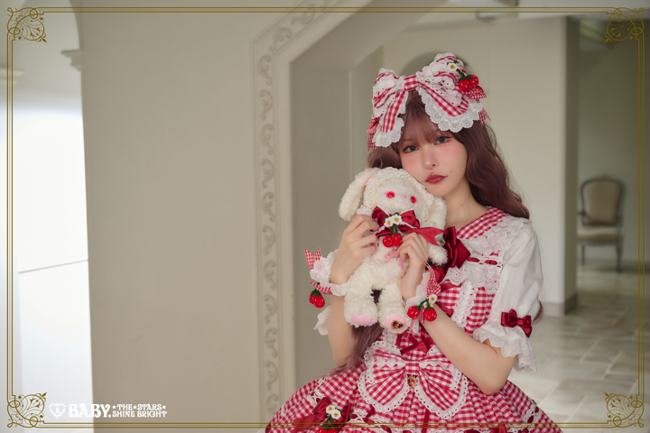 ゆらゆらいちごのHappy Berry Present | BABY, THE STARS SHINE BRIGHT