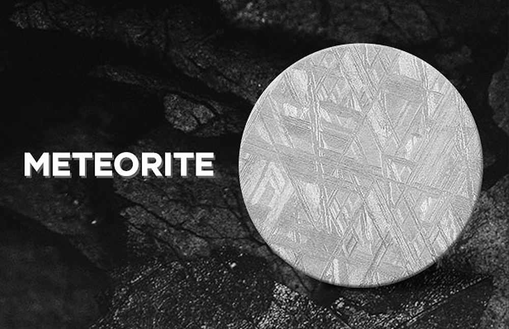 ムオニオナルスタ隕石を文字盤に採用した36mmモデルを発売開始