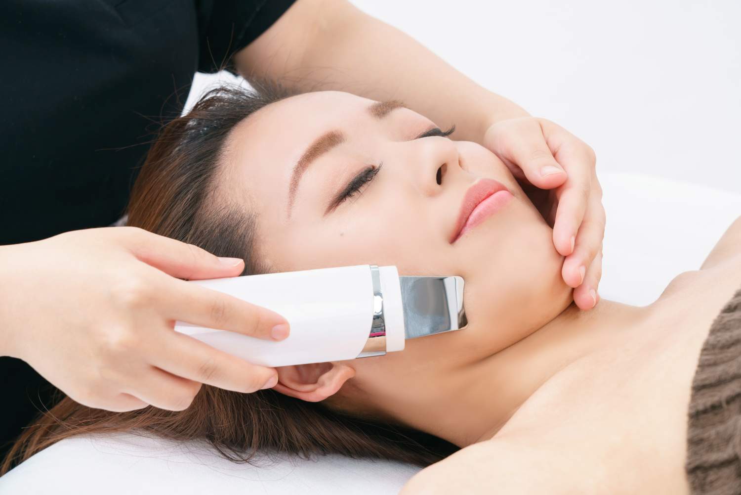 超音波とは - つかしん店｜シェービング・毛穴ケア・エステ専門店