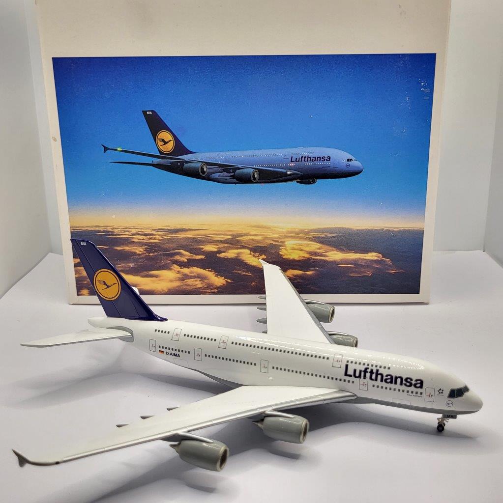 Herpa Wings 1:400 Lufthansa D-AIMA Airbus A380-800 - Bedfordshire