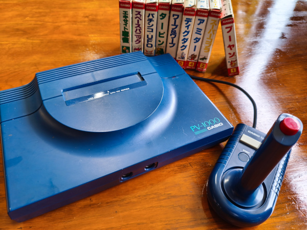 宅配買取】わずか1年で消えた夢カシオの『PV-1000』の本体とソフト