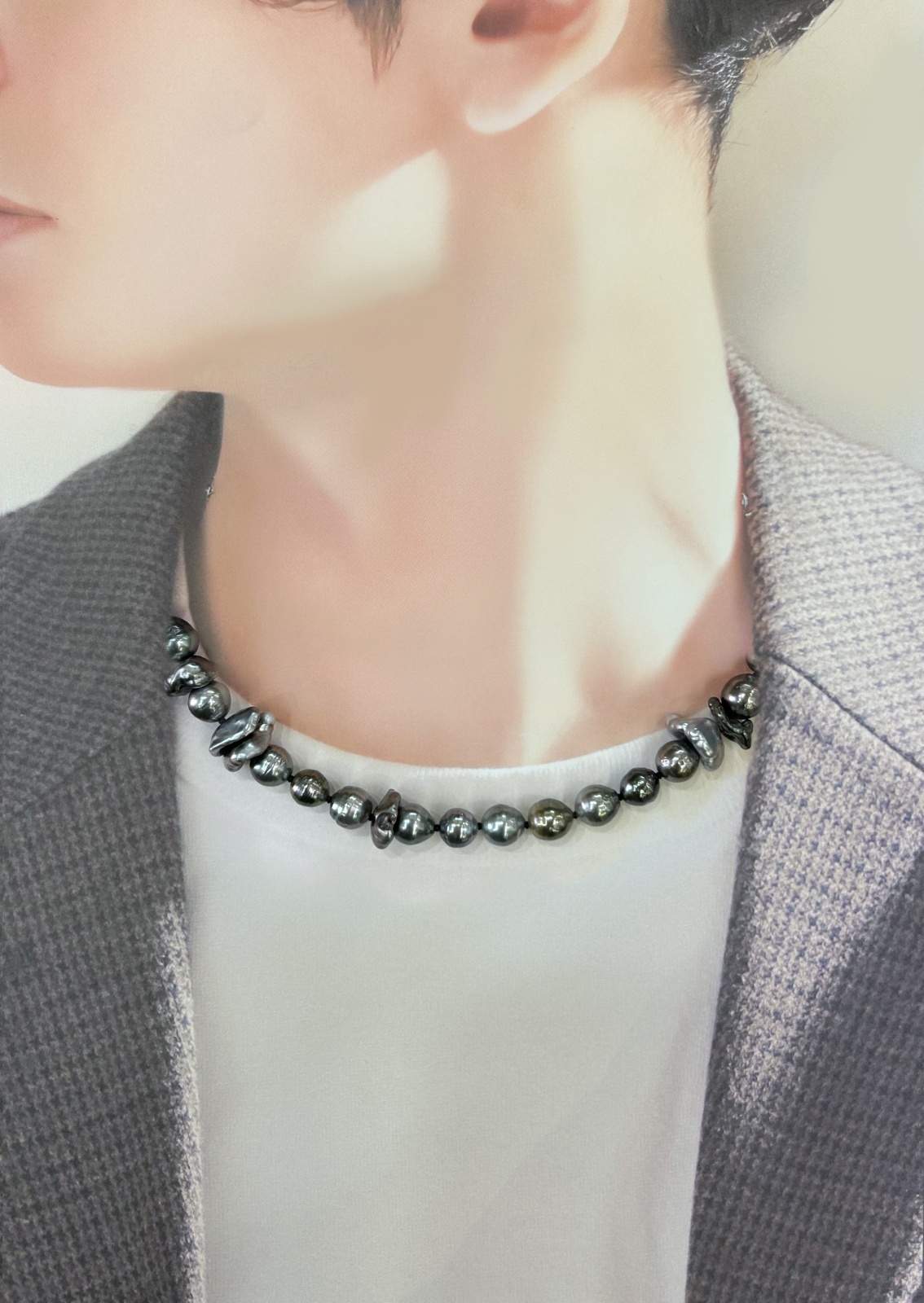 黒蝶バロックパール×ケシパールネックレス｜個性と上品さを併せ持つ