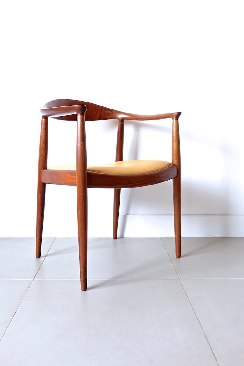 Bellbet | JH503 The chair by Hans J. Wegner for Johannes Hansen