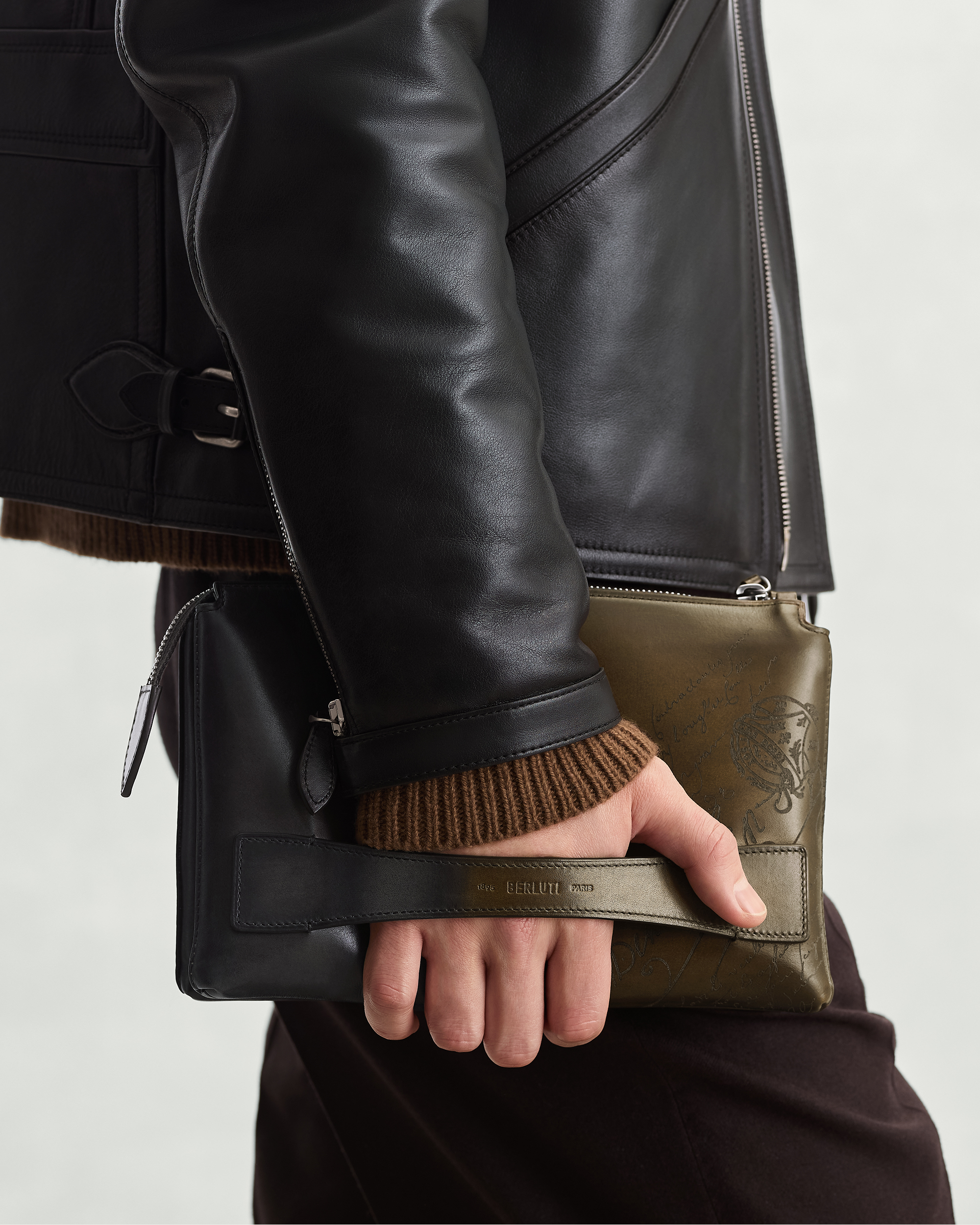 テルシオ ジップポーチ | ベルルッティ JP