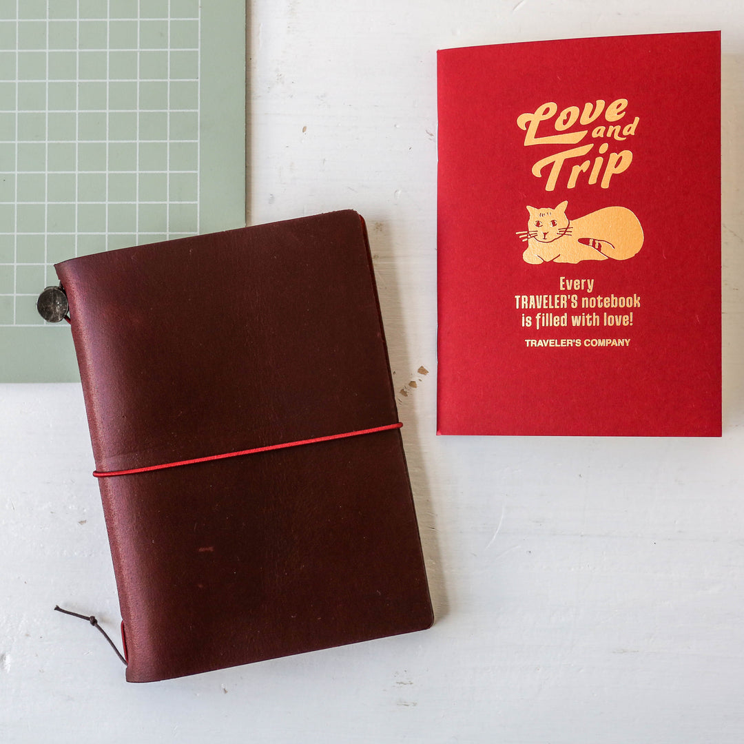 TRAVELER'S notebook Red LOVE AND TRIP Edition - Passport Size