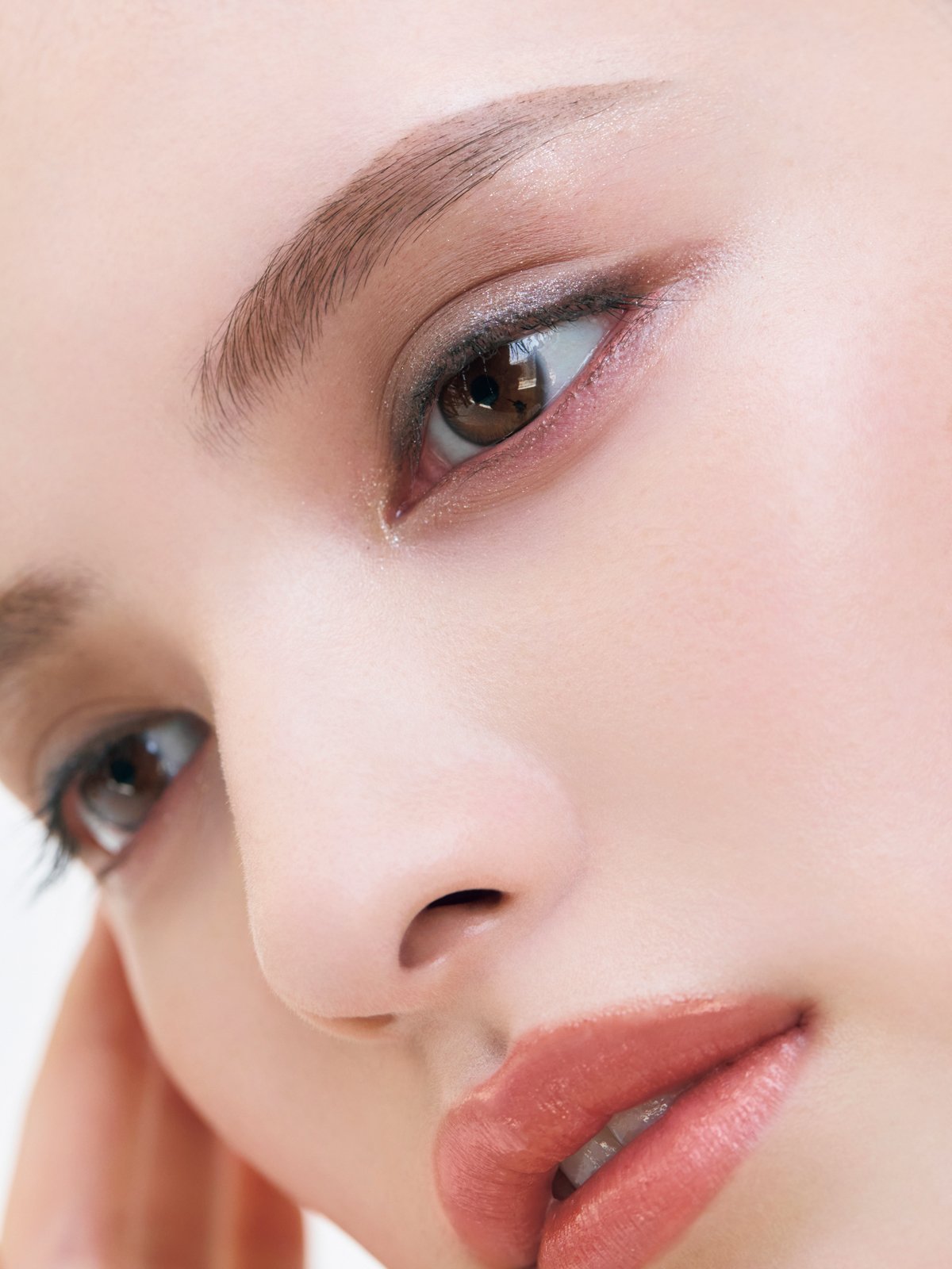 シャネルやディオール、SUQQU…本命7ブランドで彩る7つの秋顔