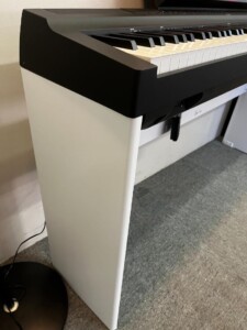 YAMAHA ヤマハ 電子ピアノ P-125B ブラック＆ホワイトを買い取り致し